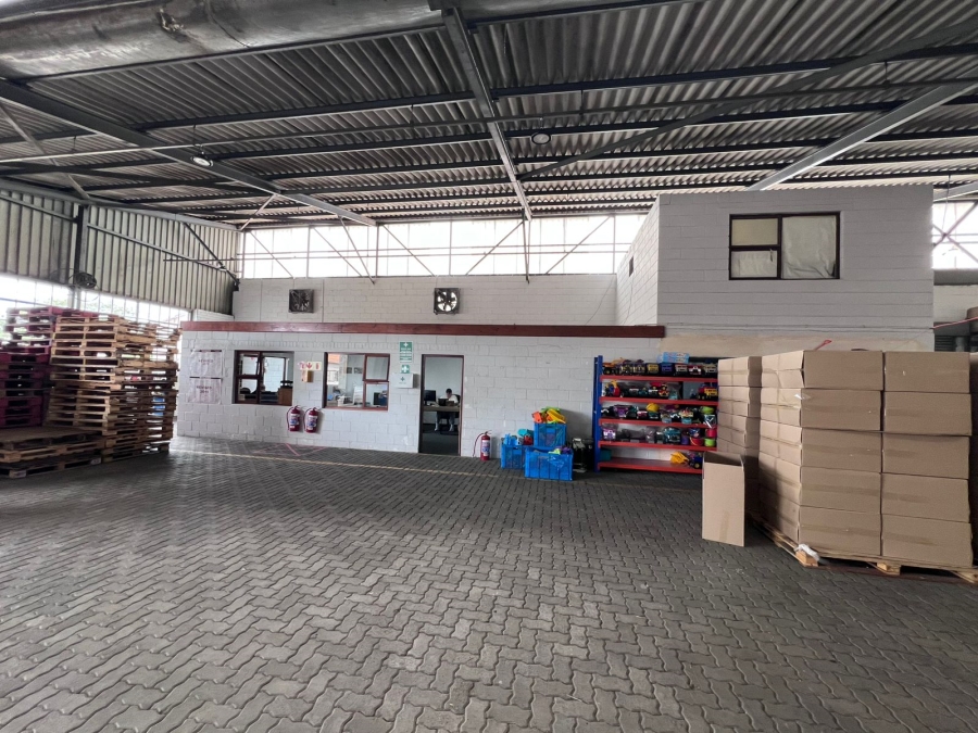 To Let commercial Property for Rent in Blackheath Industrial Western Cape
